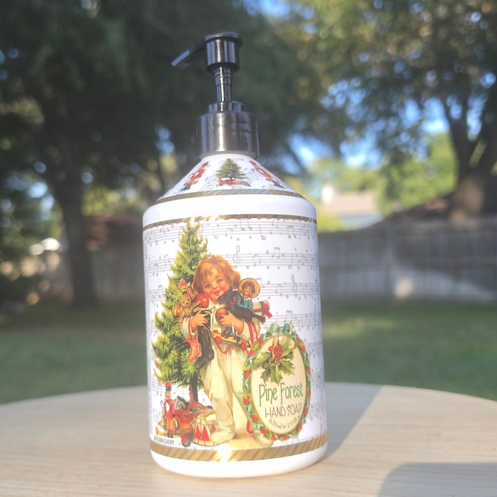 Holiday Greetings Collection Pine Forest Hand Soap 21.5 fl oz Vintage Christmas
